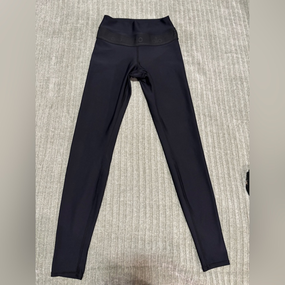 ALO Yoga Classic Airlift Logo Black Leggings - Picture 4 of 8
